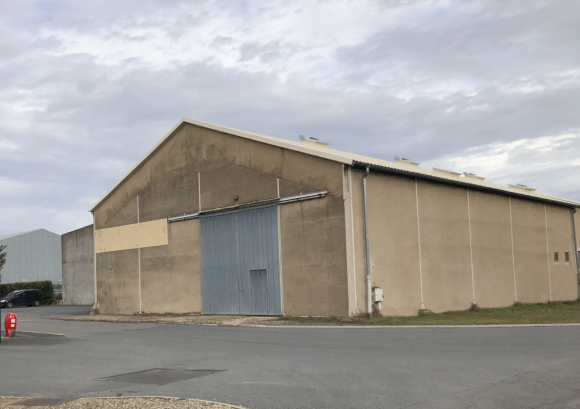 A LOUER - MACON SUD - Local industriel et de stockage.