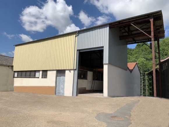  A VENDRE - CLUNY - LOCAL A USAGE D'ACTIVITE